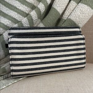 Thirty-One Twill Stripe Perfect Cents Wallet